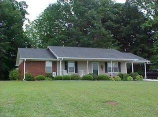 1415 E 10th St, Pontotoc, MS 38863