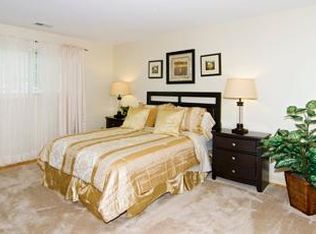 23 Montrose Manor Ct APT B, Catonsville, MD 21228