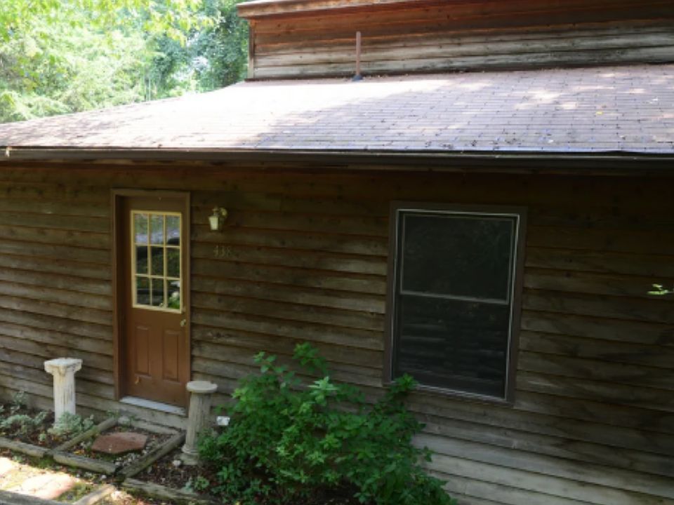 2nd image of 438 Buckskin Rd