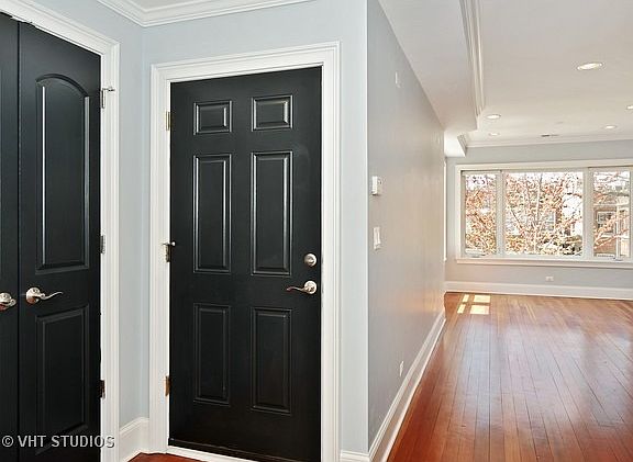 3rd image of 4857 N Talman Ave APT 2