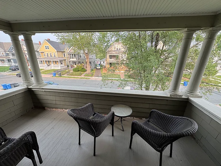 191-193 Oxford St #2 — Photo 4