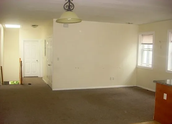 Rented by Owner | media 82