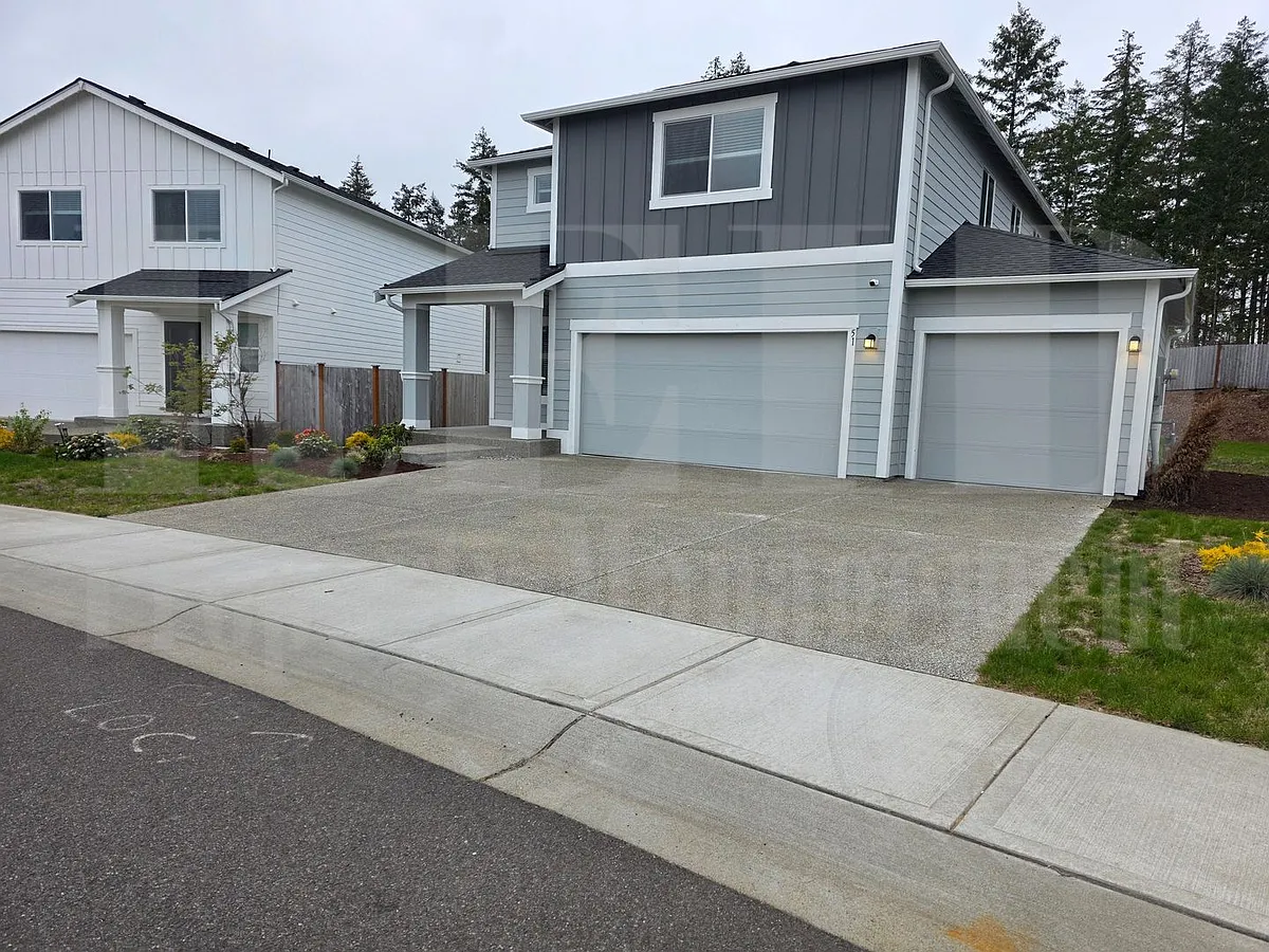 Building Photo - 51 NE Olympic Rdg