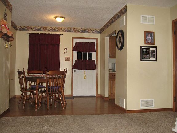 5th image of 1419 W Lowe Ave