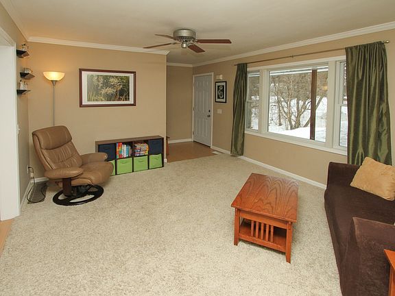 2nd image of 4051 Saratoga Ave