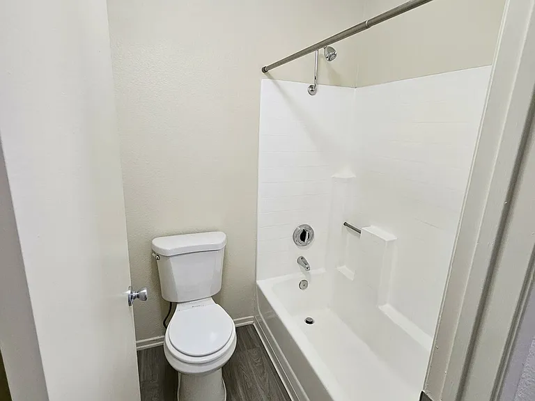 Summerwind Apartments — Photo 41