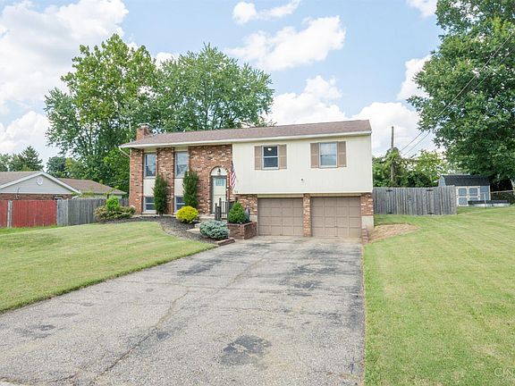 2nd image of 744 Stuart Ln