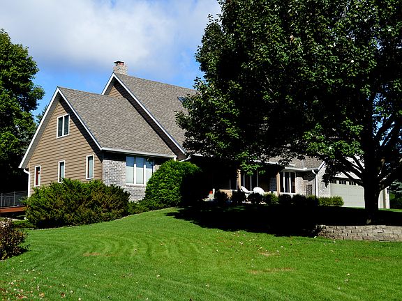 2nd image of 2560 Southview Pl