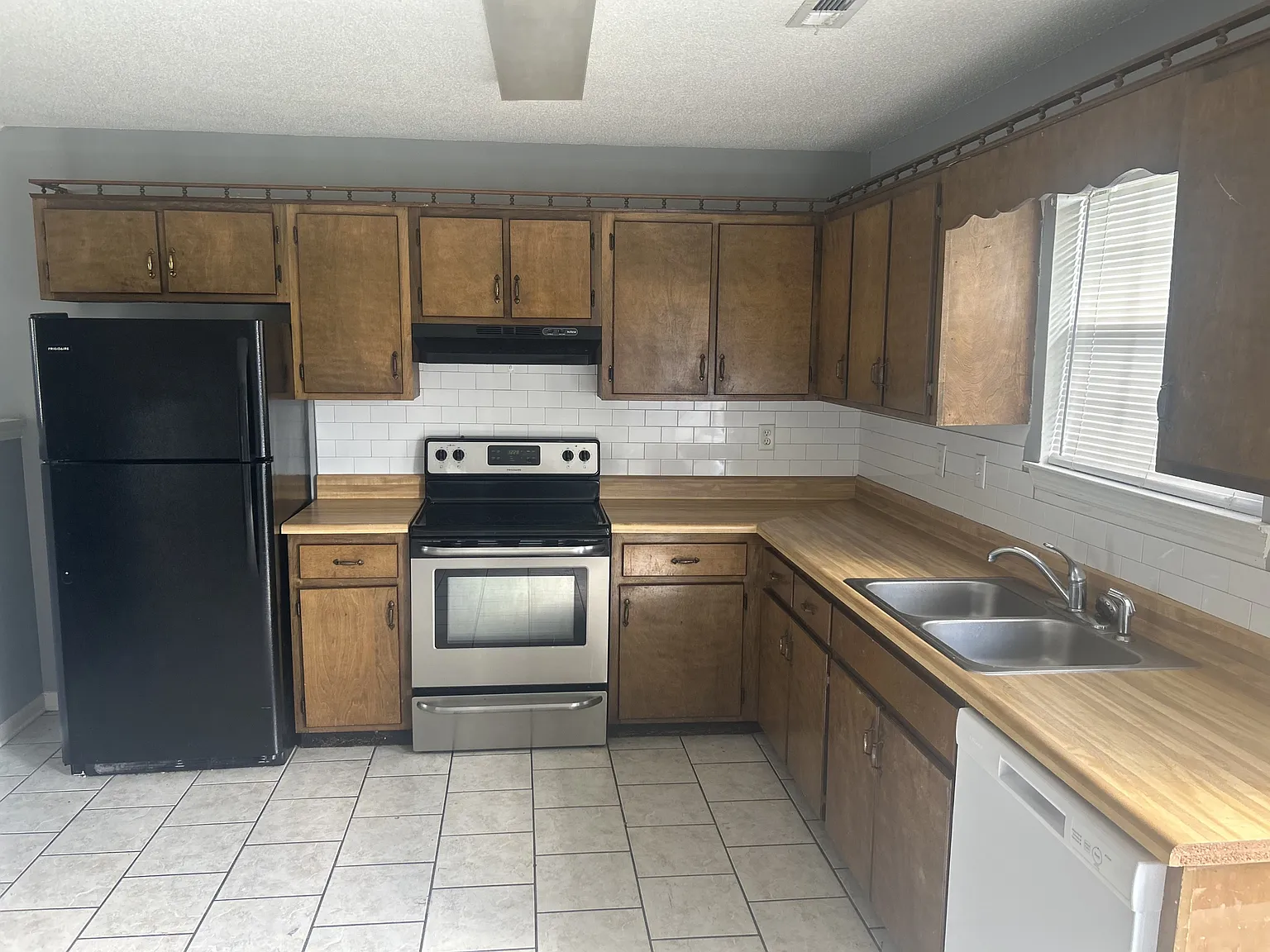 Rossville duplex - 101 — Photo 2