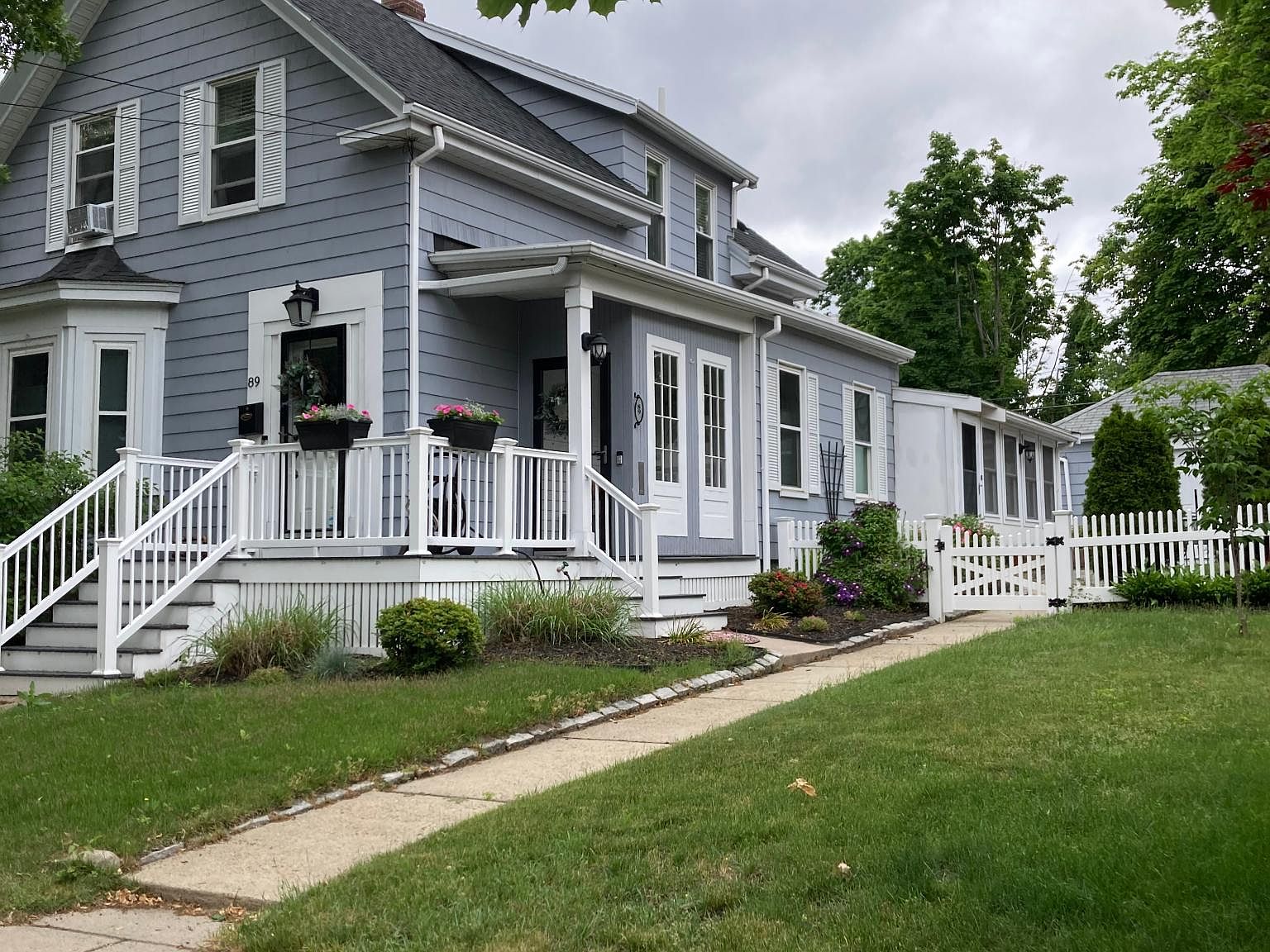 89 Central St, Stoneham, MA 02180 Zillow