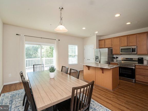 5th image of 7676 Timbercross Ln