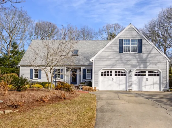 52 Rosemary Ln, East Falmouth, MA 02536