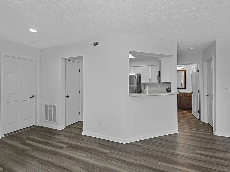 Indian Lookout Apartments — Photo 83