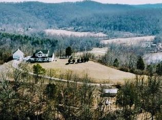 300 Country Way, Tornado, WV 25202