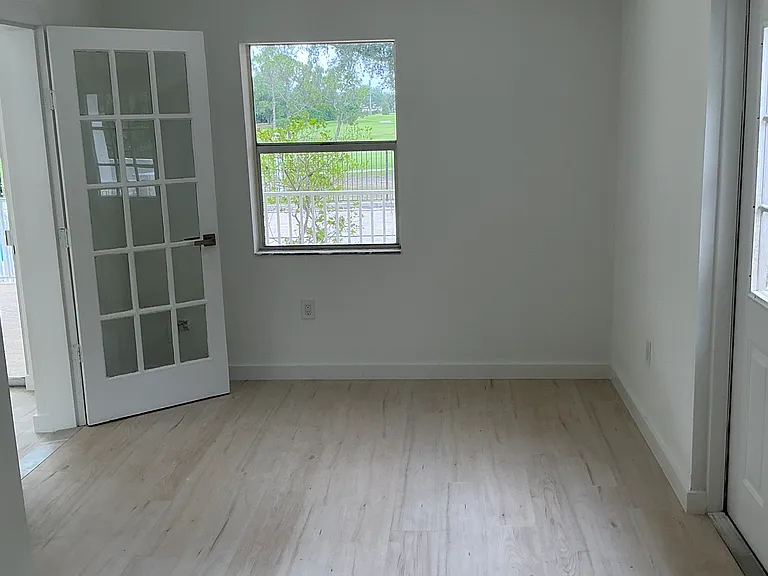 502 Magellan Dr — Photo 15