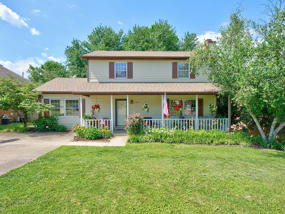 1st image of 112 1/2 Applegrove Dr