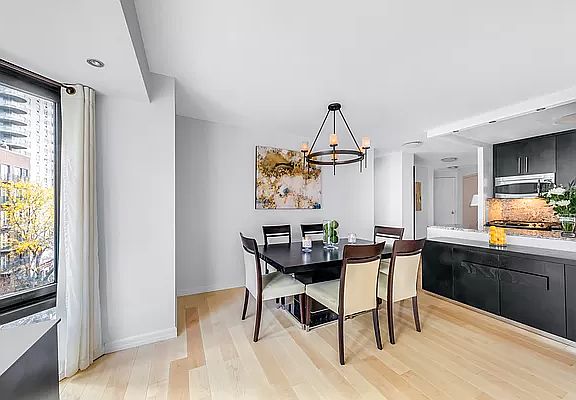 5th image of 150 E 85th St APT 4D