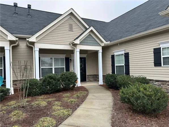 105 Penry Ln, Clemmons, NC 27012