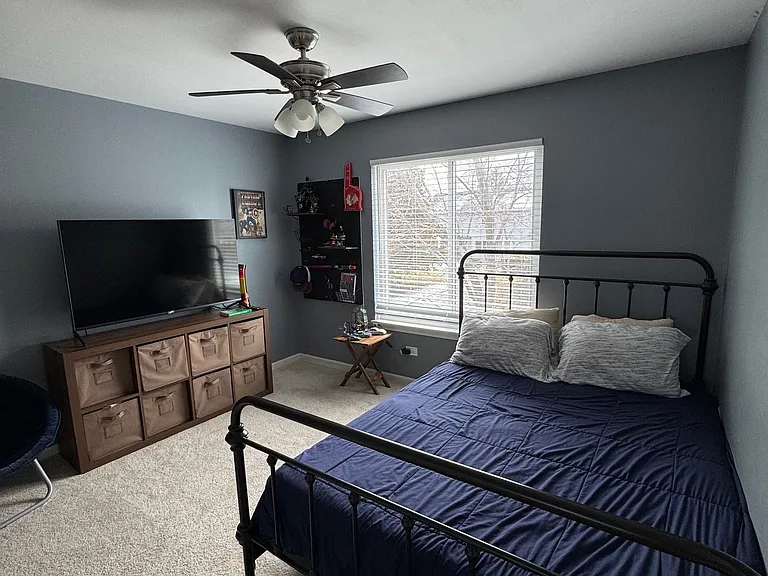 1305 Regent Dr — Photo 12