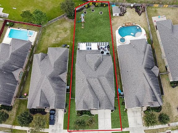 2nd image of 9223 Holloway Cliff Lane