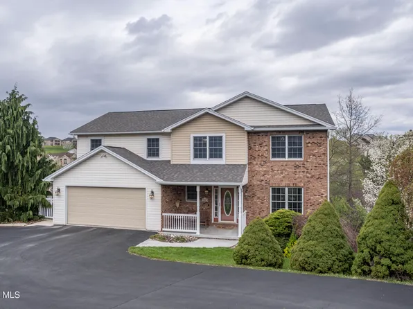 855 Fox Chapel Dr, Duncansville, PA 16635