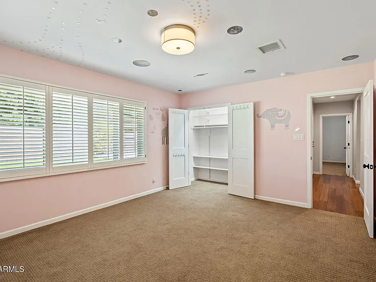 2054 E Rancho Dr — Photo 30
