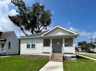 416 Ridgelake Dr, Metairie, LA 70001
