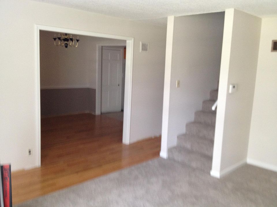 2nd image of 544 Schwarz Rd