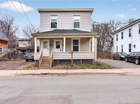 365 Robinson St, Moncton, NB E1C 5E5