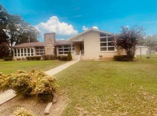 1107 Paul E Johnson Dr, Tuscumbia, AL 35674