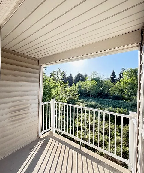 2009 196th St SE #B304 — Photo 35