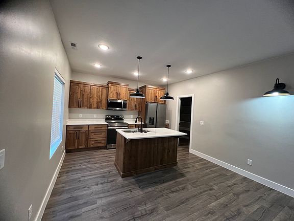 5th image of 2875 Cody Dr #14