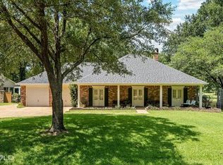 185 Covington Dr, Benton, LA 71006