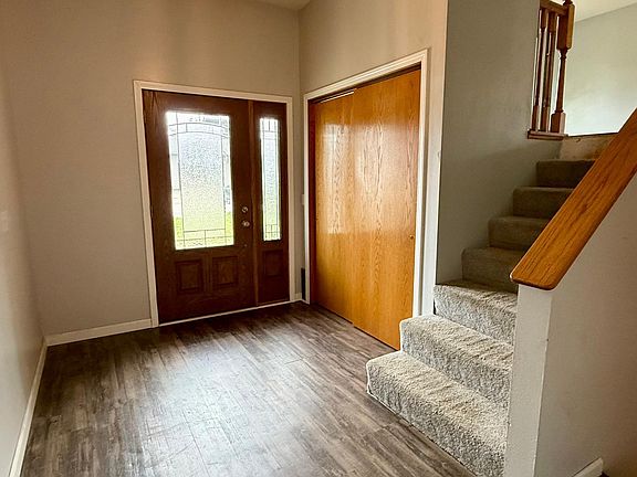 4th image of 906 Pierce Ave
