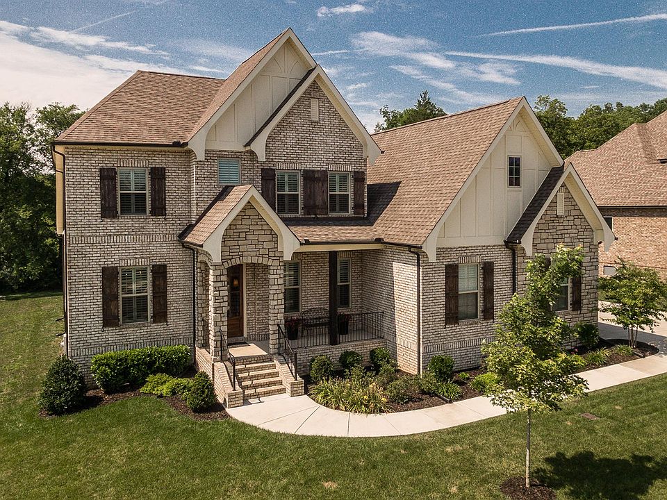 1st image of 1025 Montrose Dr