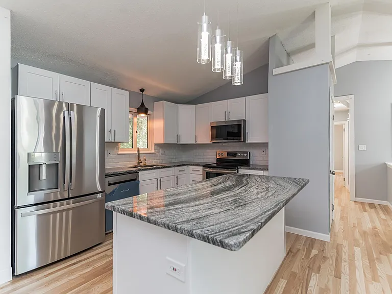 261 Skyline Dr — Photo 29