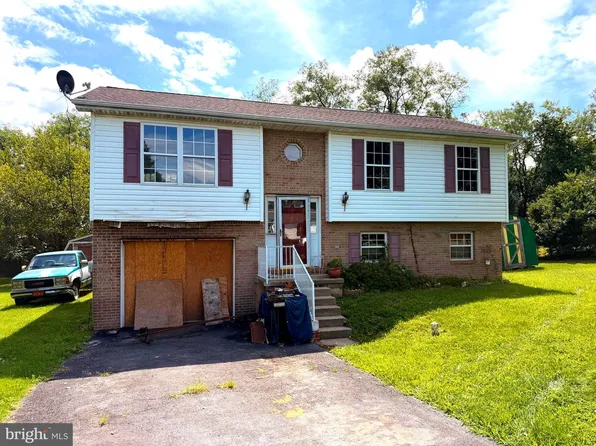 104 Arbutus Ln, Martinsburg, WV 25405