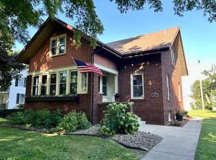 909 4th Ave, Mendota, IL 61342