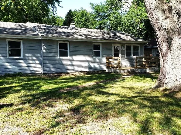 2646 Vigo St, Lake Station, IN 46405