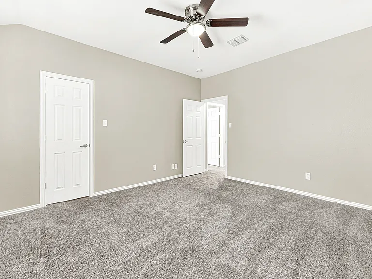 4450 Sharpsburg Dr — Photo 25