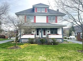 122 8th St, Lewistown, PA 17044