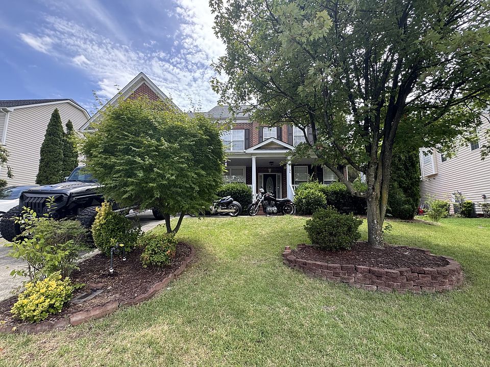 2nd image of 1135 Grogans Mill Dr