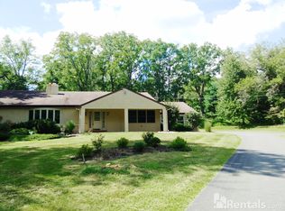 1820 Cathedral Rd, Huntingdon Valley, PA 19006