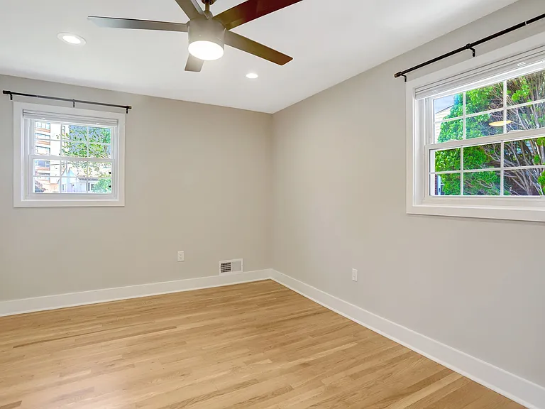 4519 Holmes Run Pkwy — Photo 11