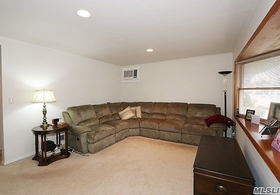 2nd image of 174 Dartmouth Dr