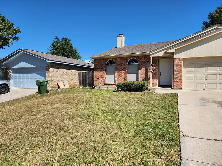 607 Hollyberry Dr — Photo 38