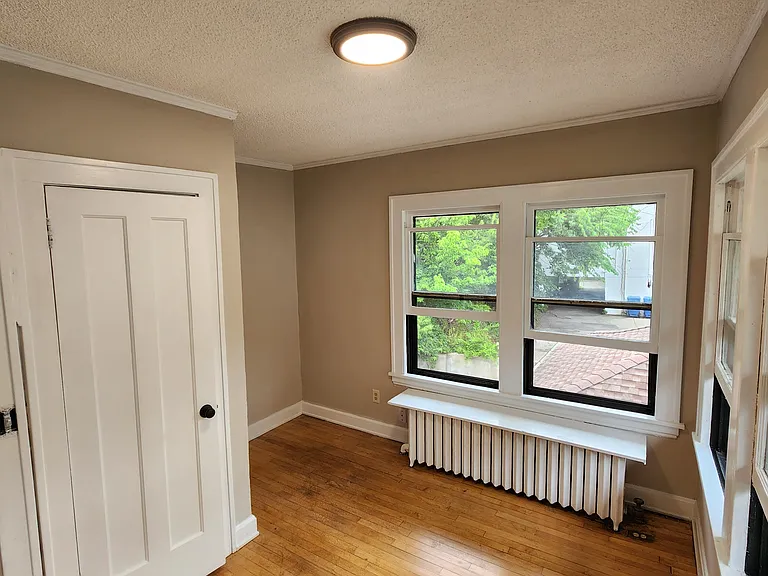 428 W Franklin Ave #430 — Photo 12