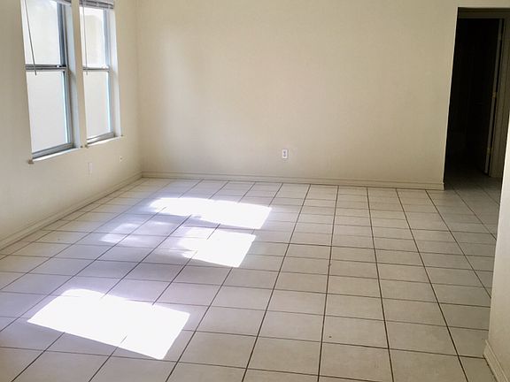 5th image of 3825 Lincoln St