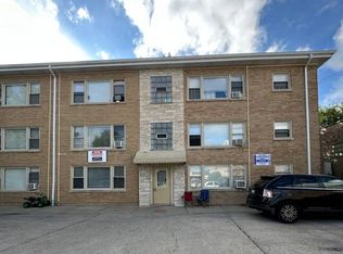 7628 N Milwaukee Ave #2, Niles, IL 60714