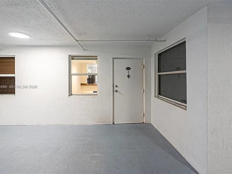 2575 SW 27th Ave — Photo 7